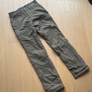 Eddie Bauer Fleece lined Olive Cargo Pants